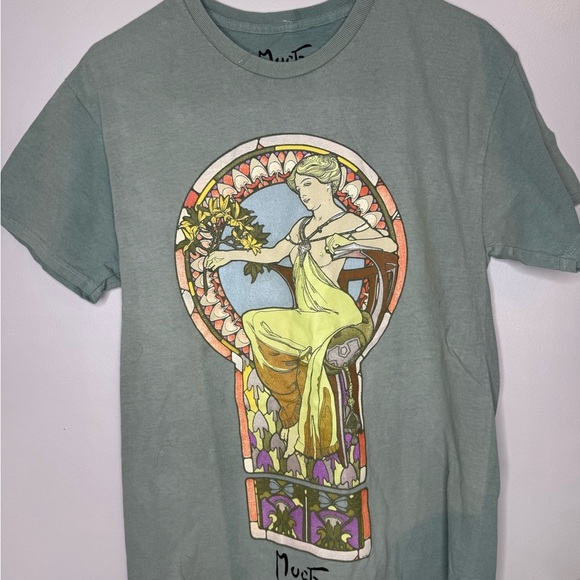 Tops - Art Nouveau Graphic T-Shirt